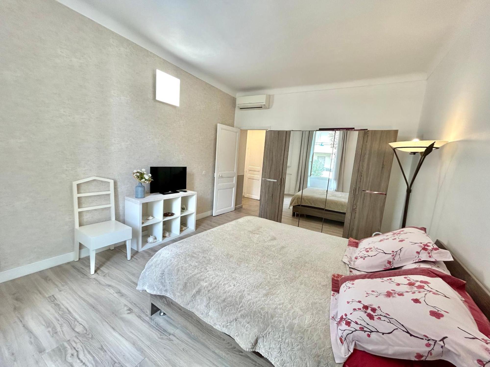 Amiral Courbet Apartment Juan-les-Pins Exterior foto